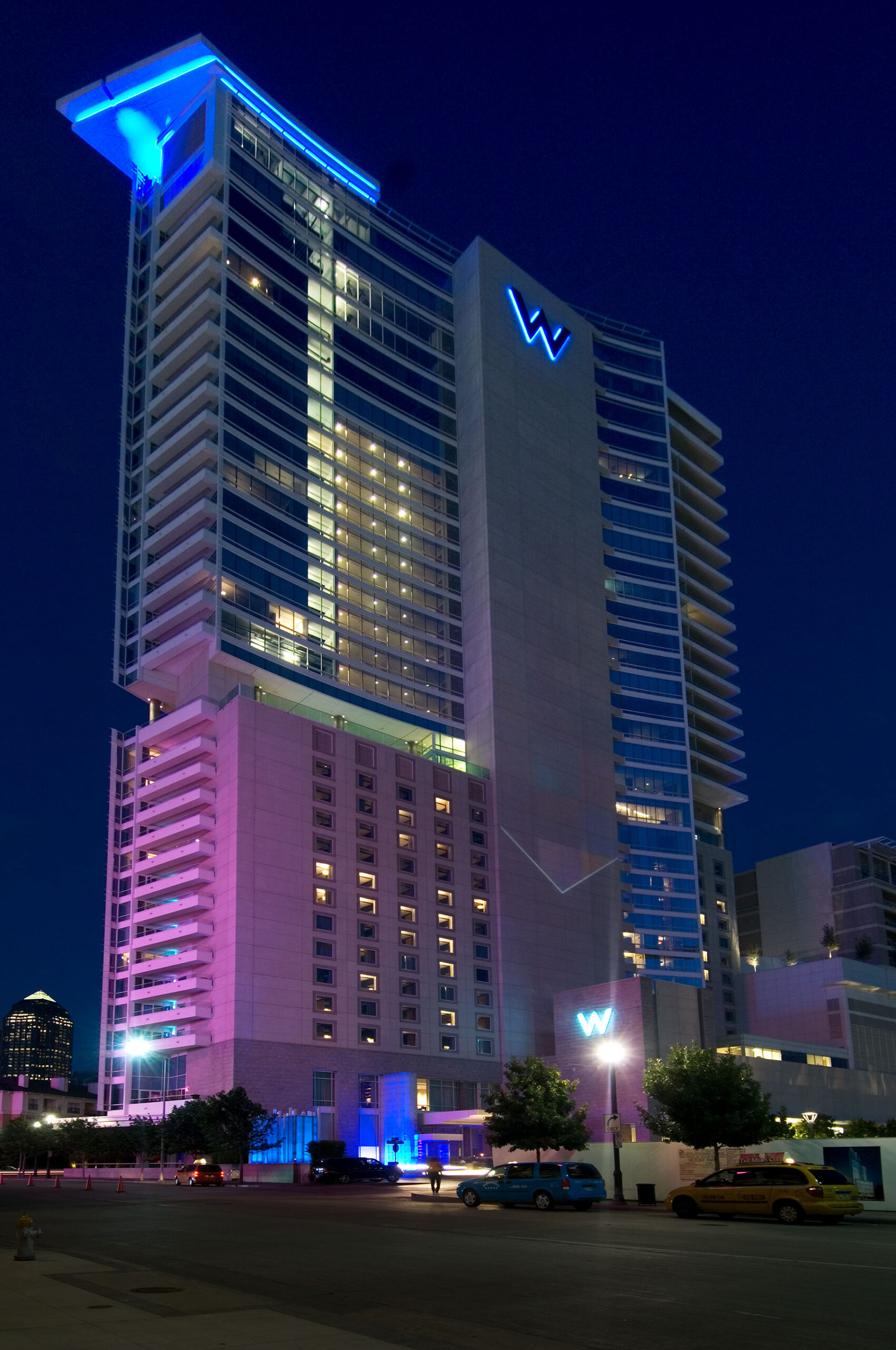W Dallas Victory Hotel