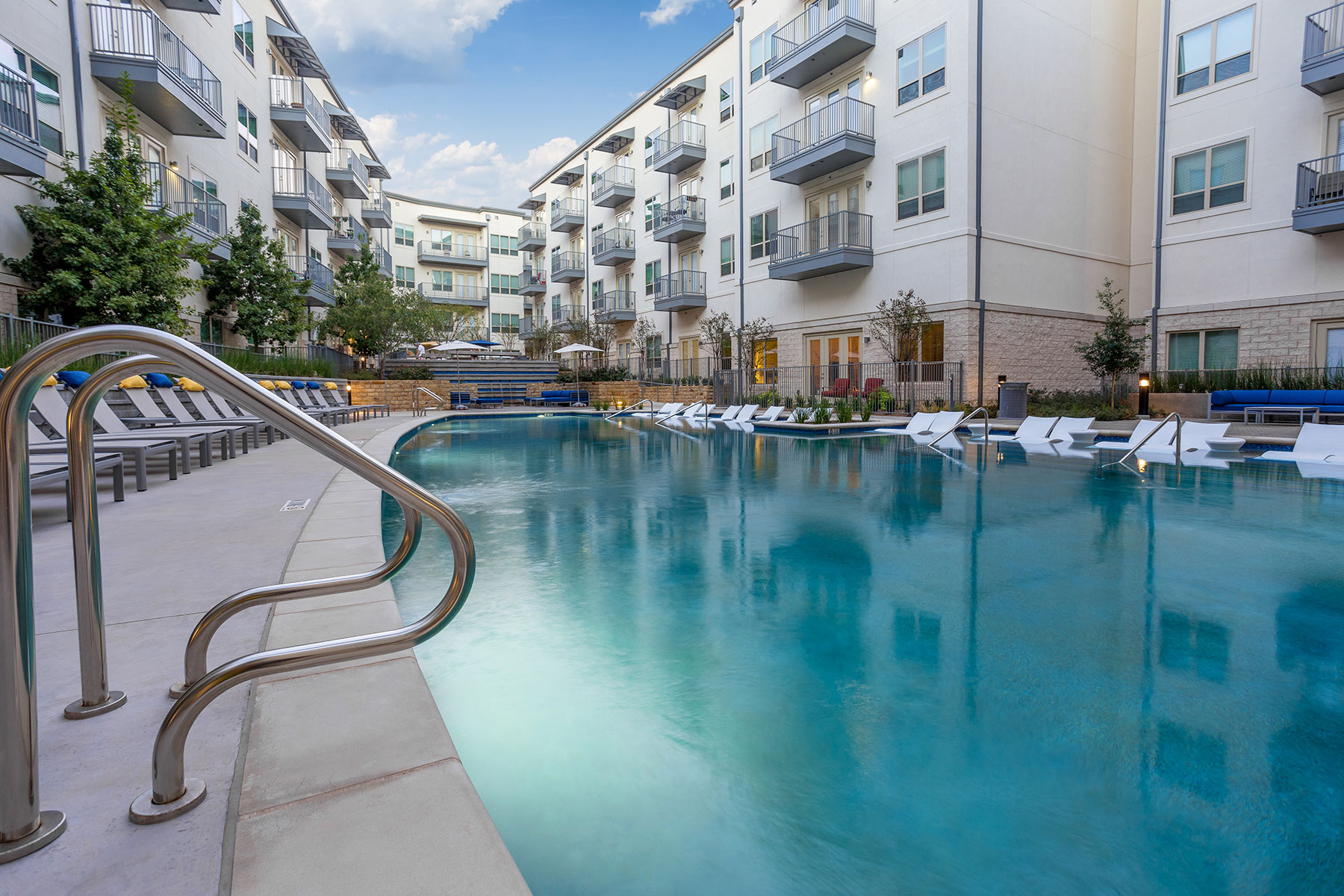 The Crest at Las Colinas Station